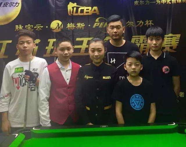 速度滑冰是 速度滑冰是